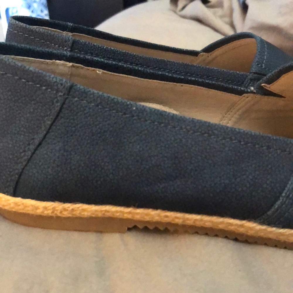 Aetrex Kylie Slip-on Shoes - Picture 3 of 5